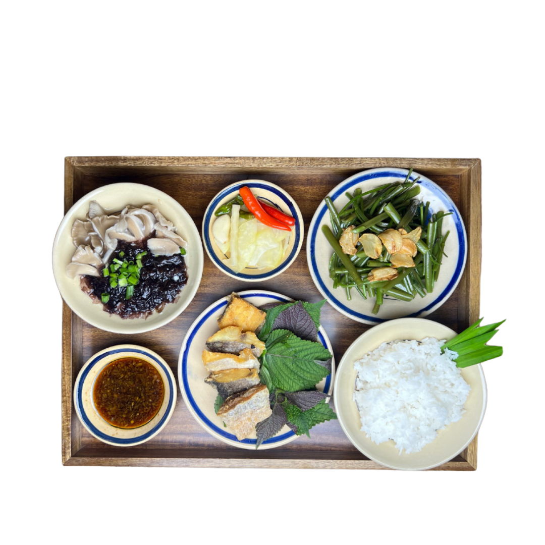 KHAY KHÔ CÁ DỨA MẮM ME tại Cơm Khay Gỗ